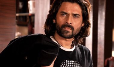 निगेटिव रोल से बॉलीवुड में पहचान बनाने वाले एक्टर मुकुल देव का 54 वर्ष की उम्र में निधन