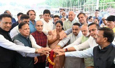 लव कुश रामलीला कमेटी का भूमि पूजन समारोह लाल किला मैदान में भव्य तरीके से आयोजित किया गया