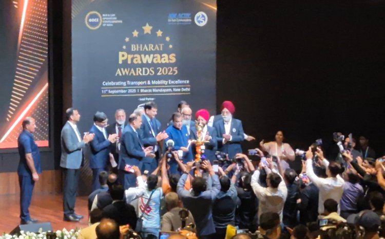 भारत प्रवास अवॉर्ड्स 2025: यात्री परिवहन क्षेत्र की उत्कृष्टता का सम्मान के अवसर पर श्री नितिन गडकरी मुख्य अतिथि के रूप में शामिल हुए