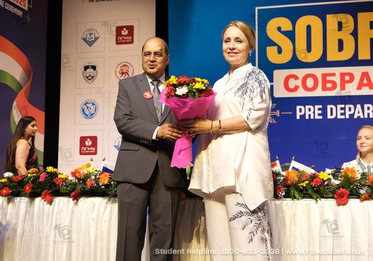 सोब्रानिये 2025: रूस जाने वाले भारतीय एमबीबीएस छात्रों का भव्य विदाई समारोह
