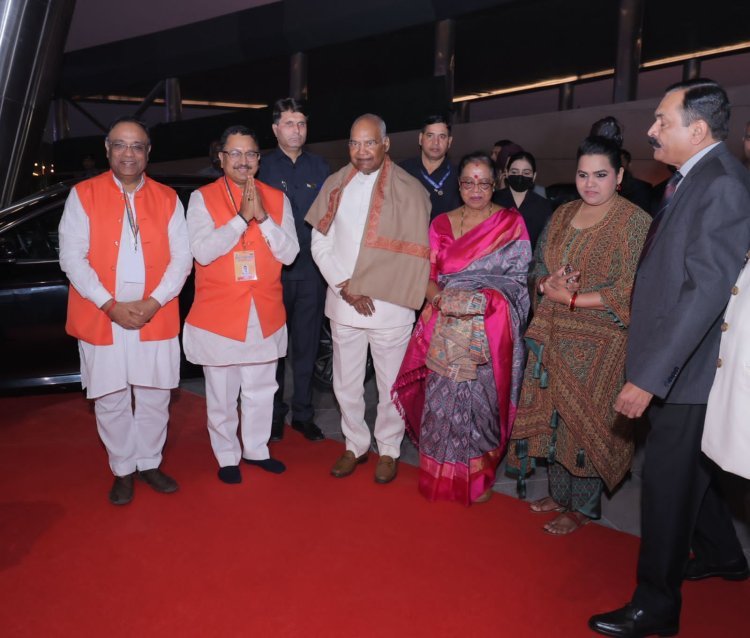 पहली बार वीडियो फिल्म में भारत के पूर्व राष्ट्रपति और उनका परिवार किसी धार्मिक भजन में एक साथ  शामिल