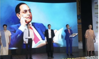 रोज़ी अहलूवालिया के खादी फैशन शो में ट्रांसजेंडर मॉडल्स की ऐतिहासिक प्रस्तुति