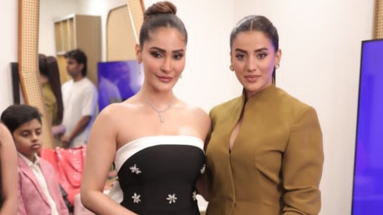 दिल्ली में 'The Opulent' Luxury Salon का ग्रैंड लॉन्च, अक्षरा सिंह की एंट्री ने लूट ली महफिल