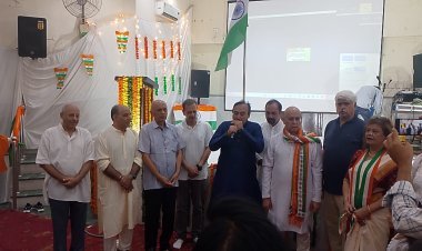 सिंधु समाज दिल्ली ने तिरंगा फहराकर मनाया स्वतंत्रता दिवस, शहीदों और सिंधी पूर्वजों को किया नमन