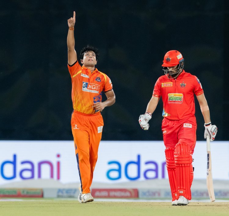 DPL 2026: मयंक गुसाईं के ऑलराउंड प्रदर्शन से वेस्ट दिल्ली लायंस ने साउथ दिल्ली सुपरस्टार्स को 5 विकेट से हराया