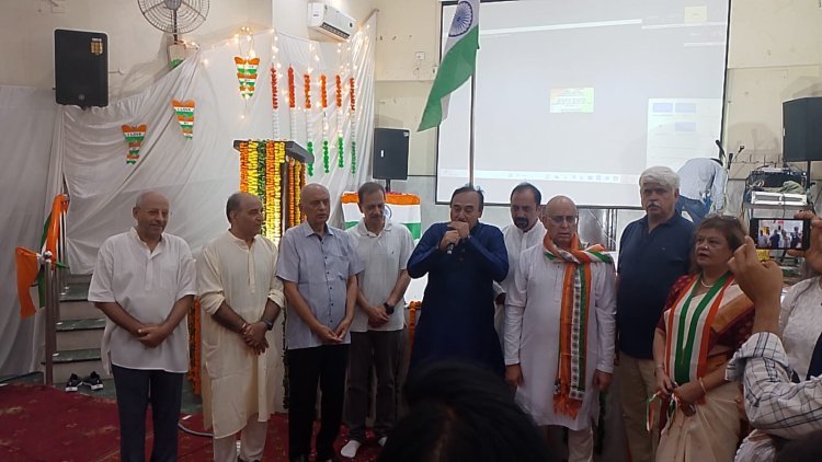 सिंधु समाज दिल्ली ने तिरंगा फहराकर मनाया स्वतंत्रता दिवस, शहीदों और सिंधी पूर्वजों को किया नमन